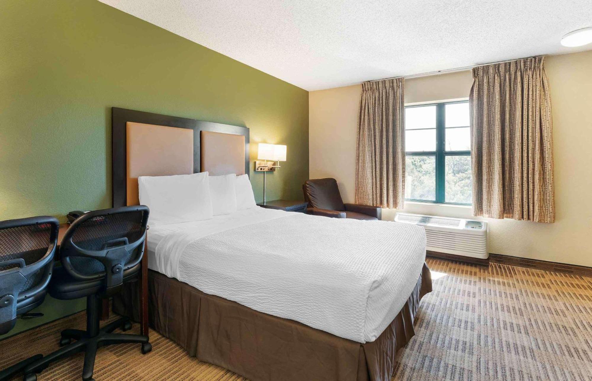 Extended Stay America Suites - Richmond - Hilltop Mall Екстер'єр фото